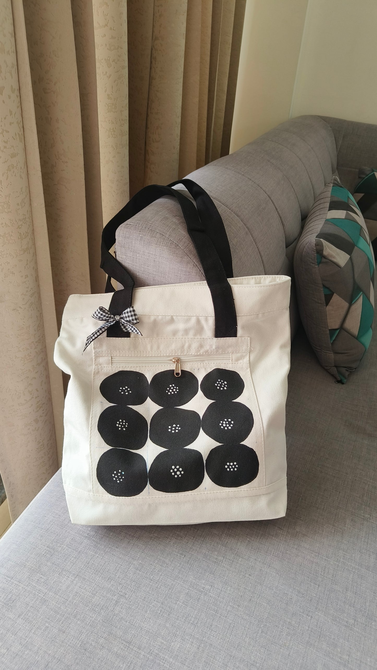 Minimalist Floral Grid Tote Bag |
